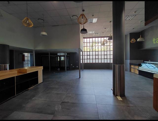 256M² RETAIL TO LET IN BRYANSTON